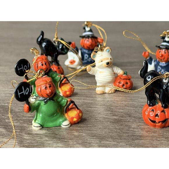 1" VTG HALLOWEEN ORNAMENTS BLACK CATS Ghosts WITCH Teddy Bears Pumpkin FLOCKED - Picture 3 of 8